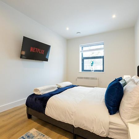 Modern 2 Bed Near Wythenshawe Hospital And Manchester Airport With Parking Eksteriør billede