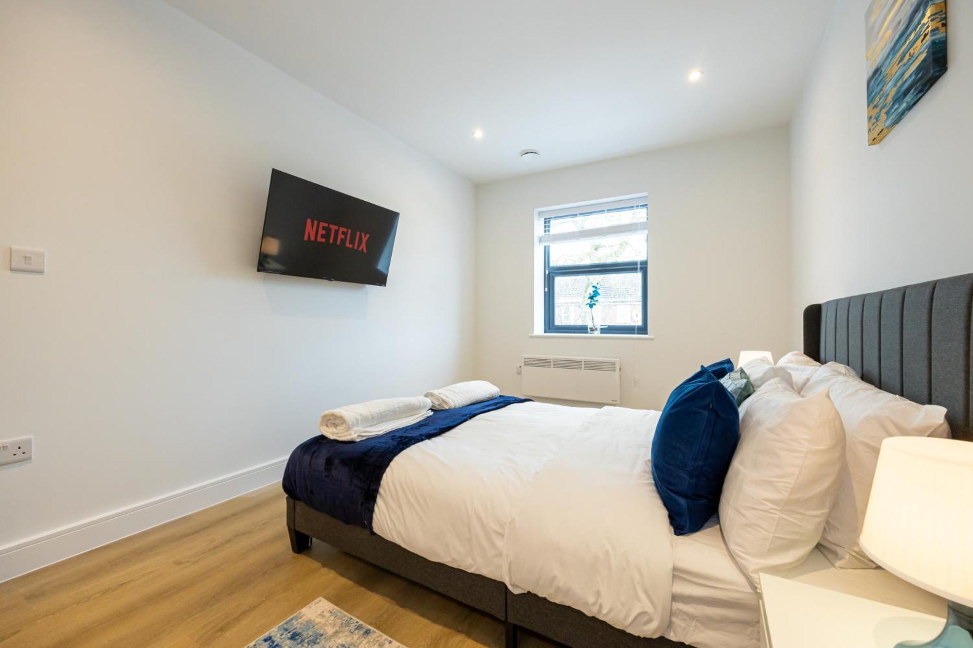 Modern 2 Bed Near Wythenshawe Hospital And Manchester Airport With Parking Eksteriør billede