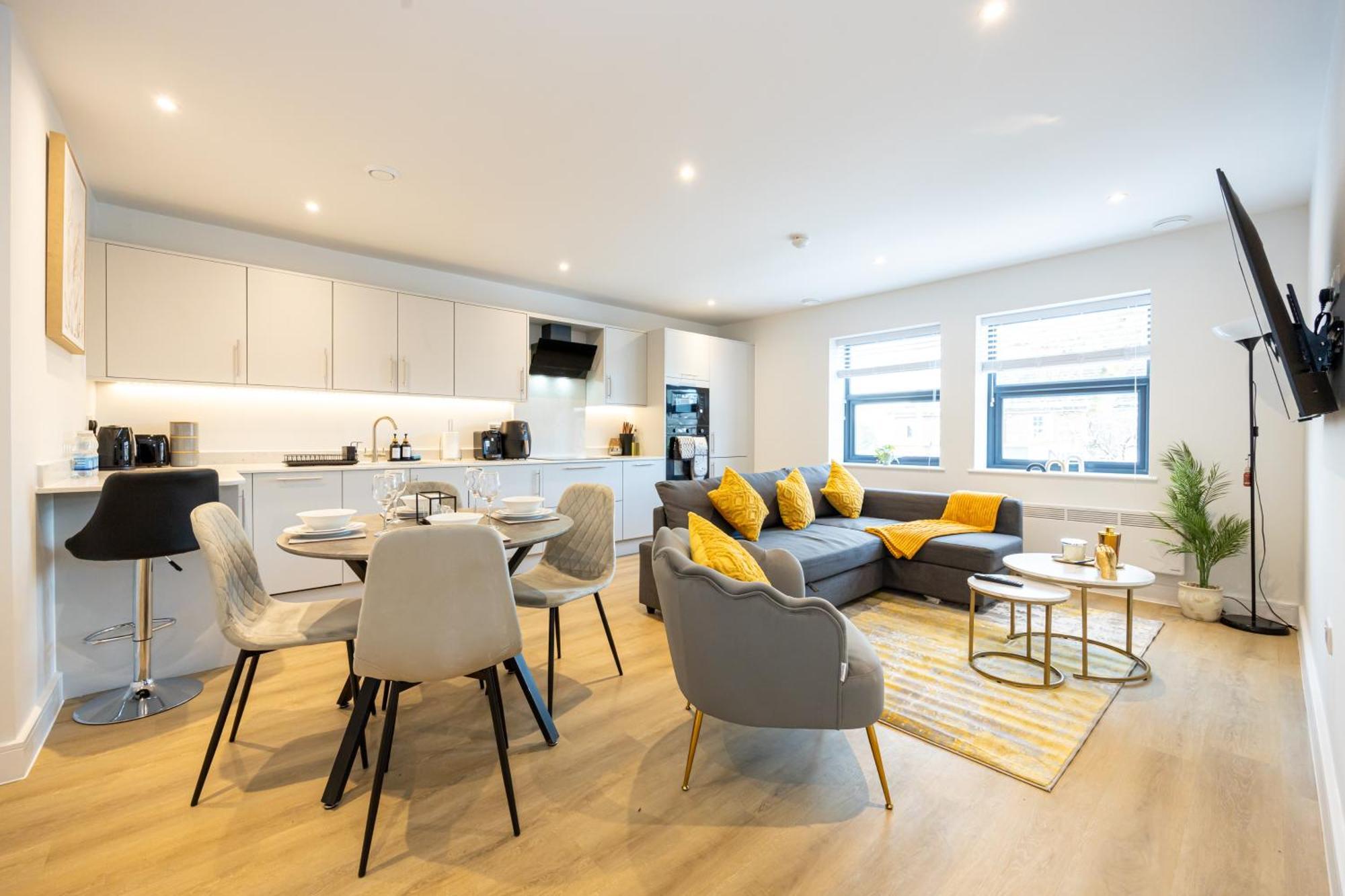 Modern 2 Bed Near Wythenshawe Hospital And Manchester Airport With Parking Eksteriør billede