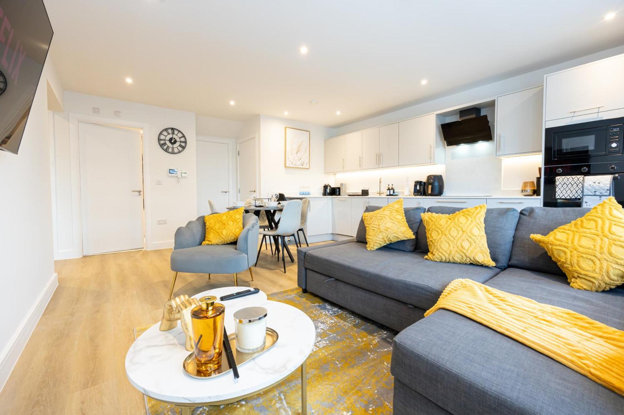 Modern 2 Bed Near Wythenshawe Hospital And Manchester Airport With Parking Eksteriør billede
