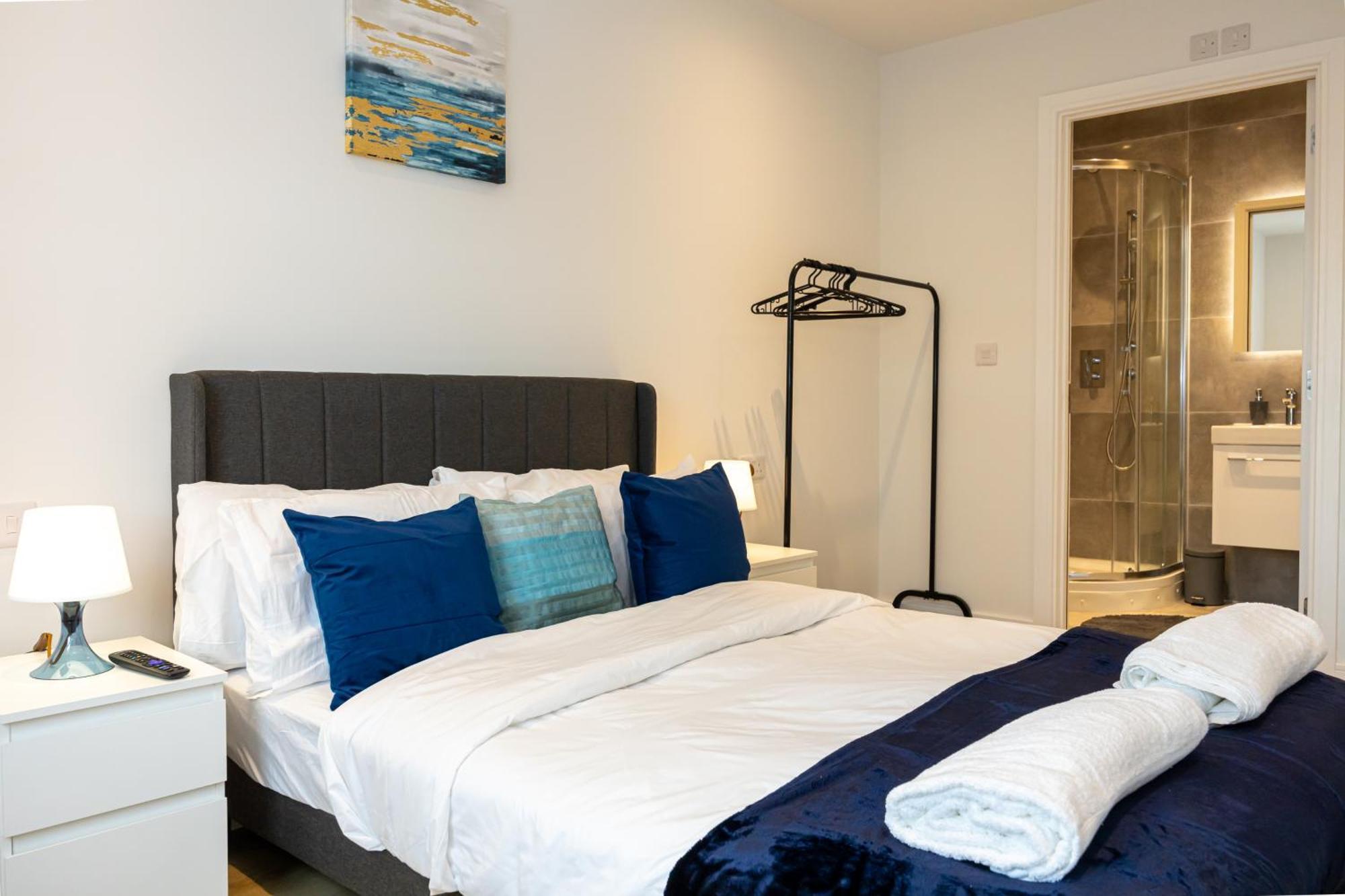 Modern 2 Bed Near Wythenshawe Hospital And Manchester Airport With Parking Eksteriør billede